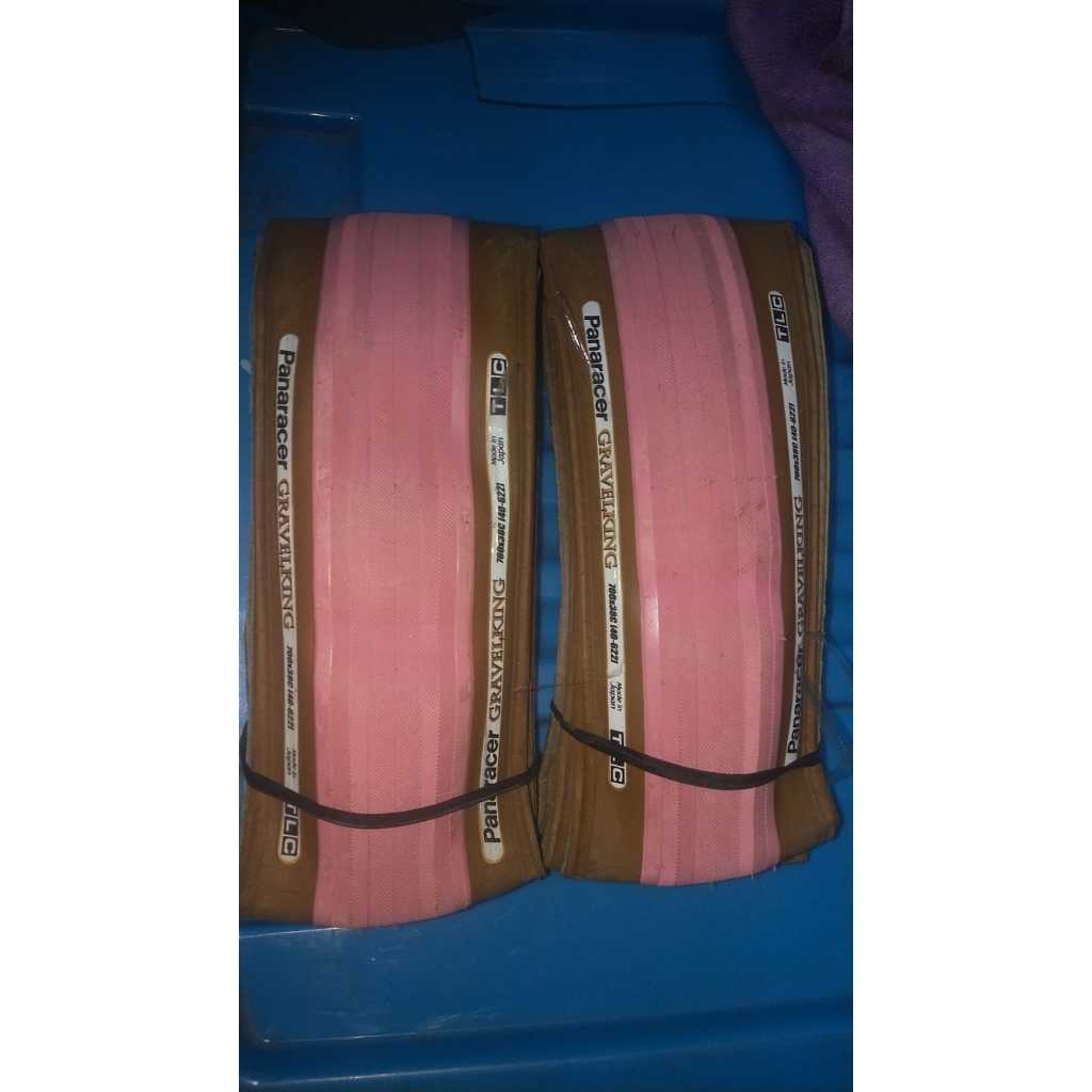 Ban Sepeda Panaracer Gravelking Slick 700x38 - Flamingo Pink