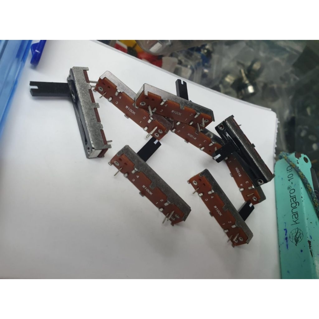 Potensio Geser 3,5cm kaki 2-1 B100k