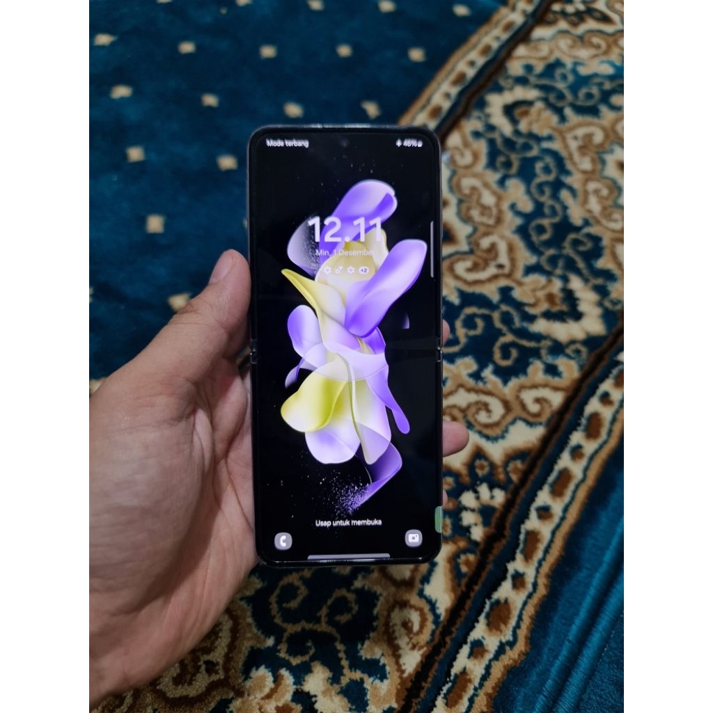 Samsung Z flip 4 8/128 minus