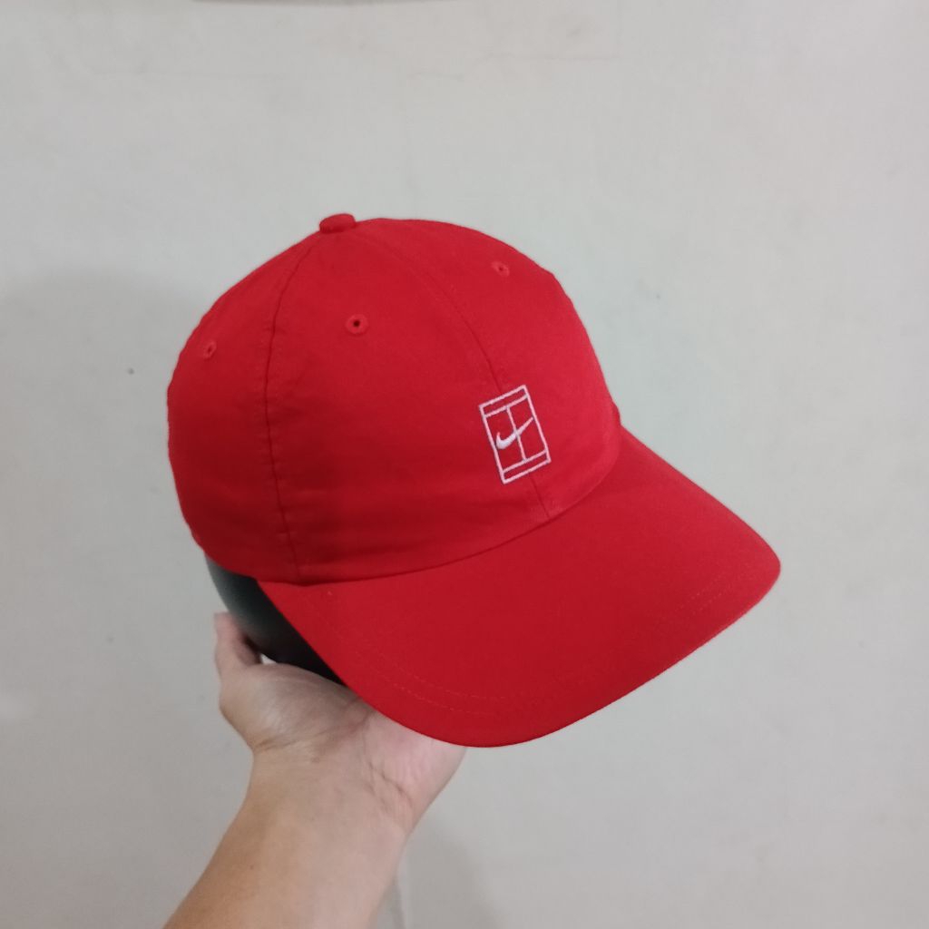TOPI OLAHRAGA. 𝙉𝙄𝙆𝙀 𝙏𝙀𝙉𝙉𝙄𝙎. TOPI THRIFTING