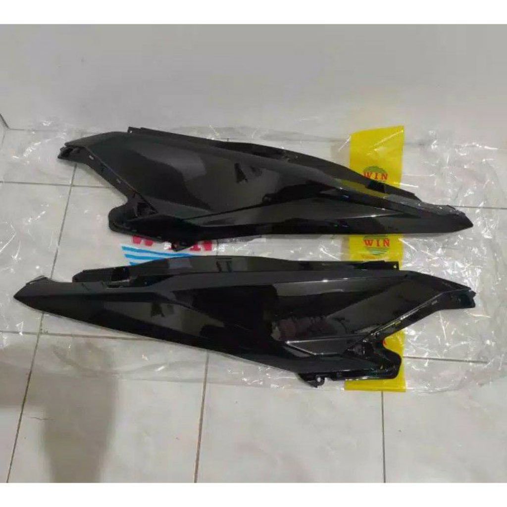COVER BODY BELAKANG VARIO LED 125 150 NEW BODY HONDA VARIO LED 125 150 NEW HITAM MERAH PUTIH