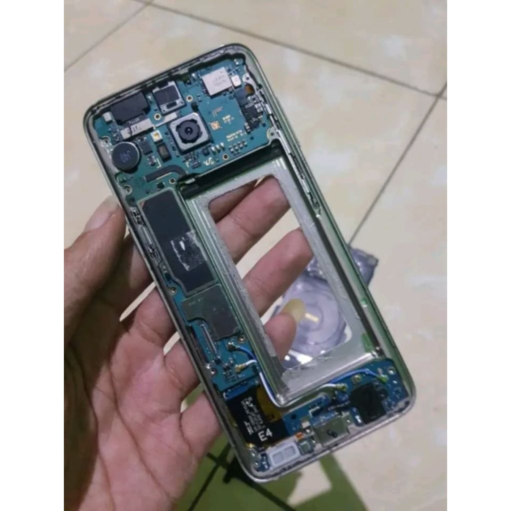 Samsung S8 EDGE.  ( Cek Deskripsi )