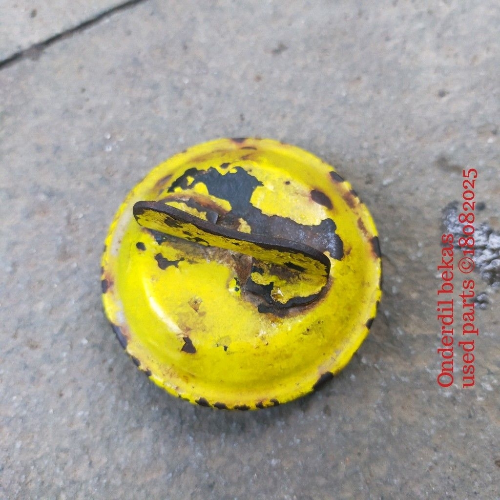 tutup tangki bensin fuel cap Daihatsu classy winner