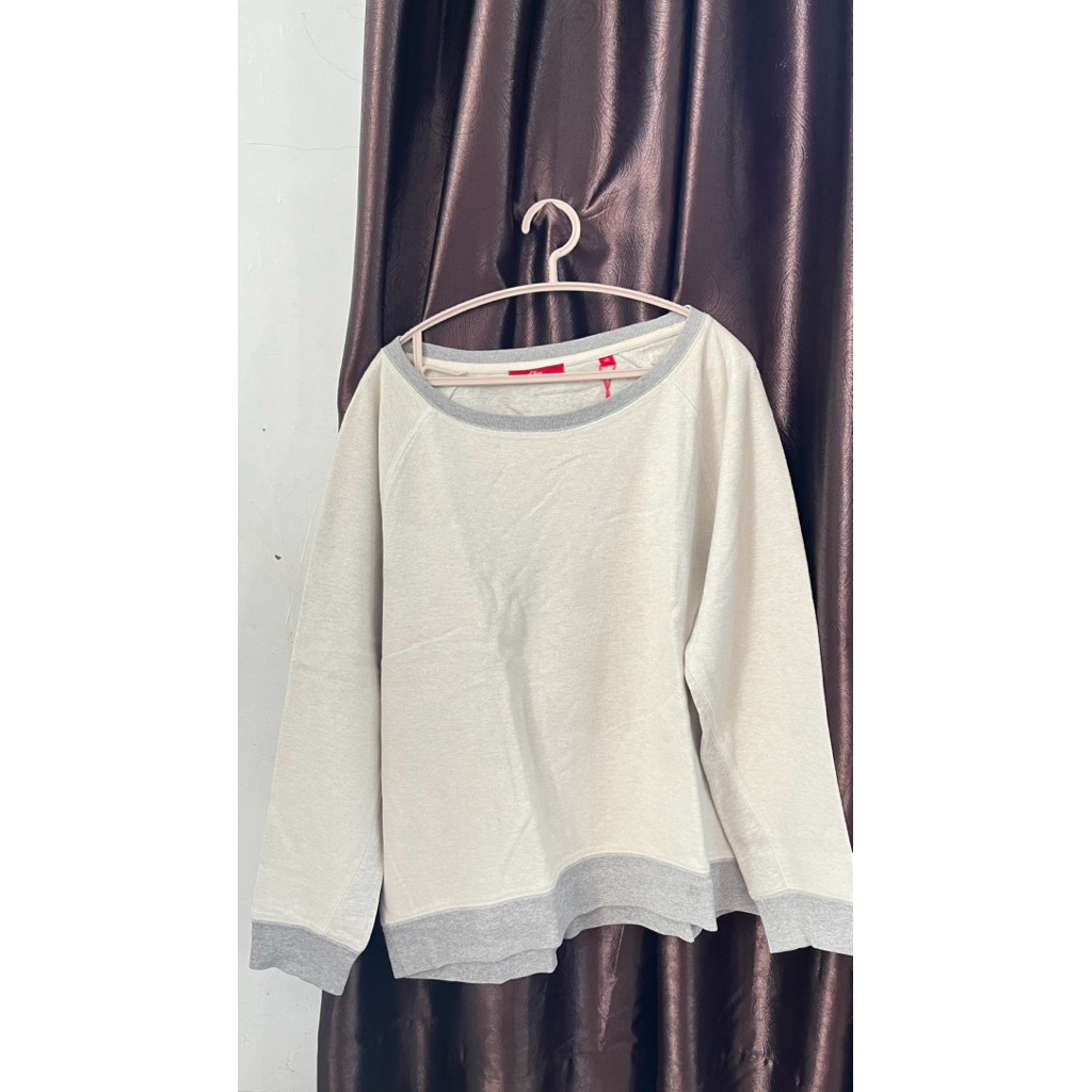 PRELOVED | Sweatshirt sweater polos putih abu monokrom