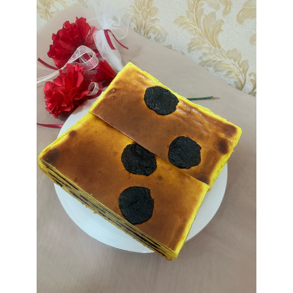 

Lapis Legit Premium Full Butter rasa Plum ukuran 20x20cm