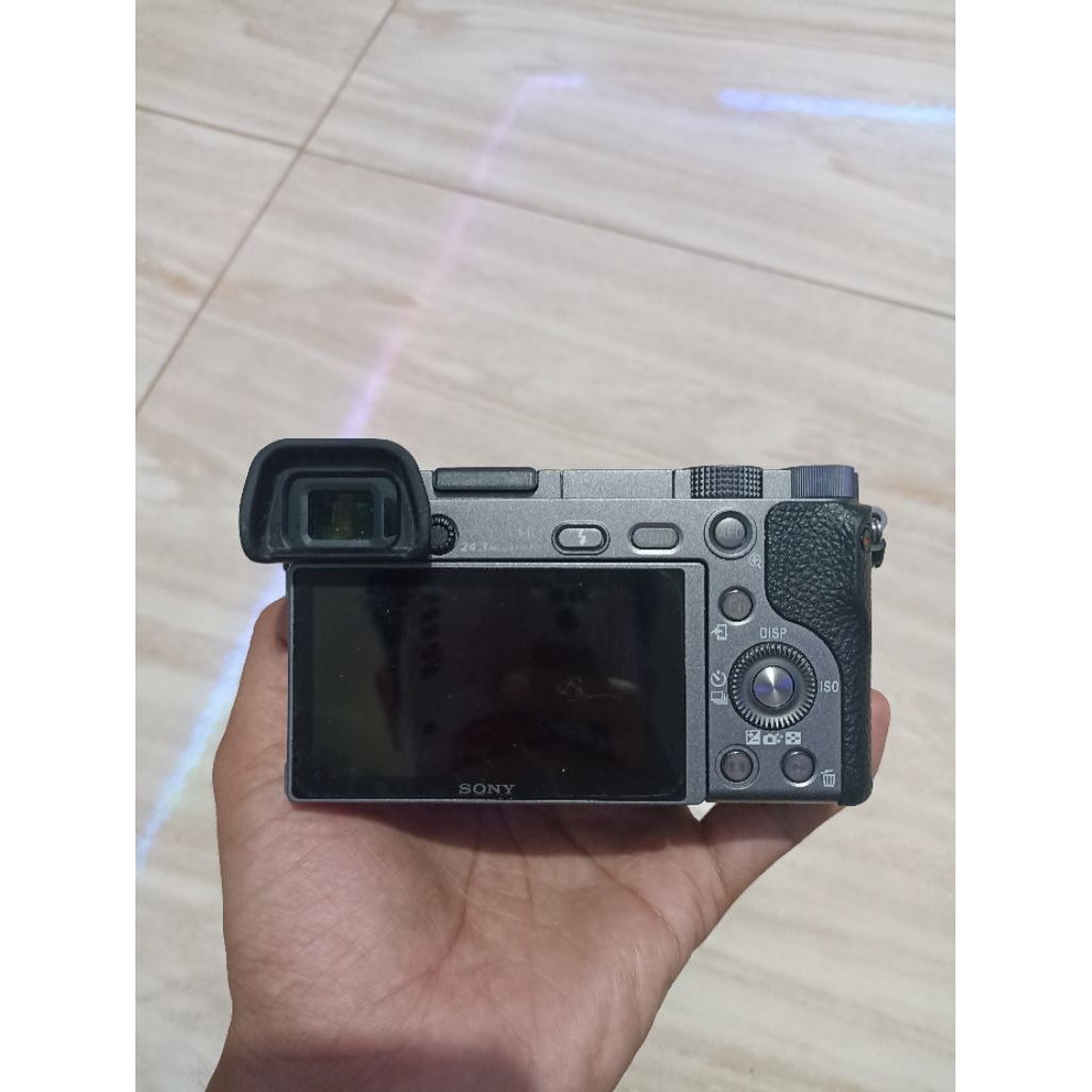 Kamera Second Sony A6000 SILVER PAKET HEMAT
