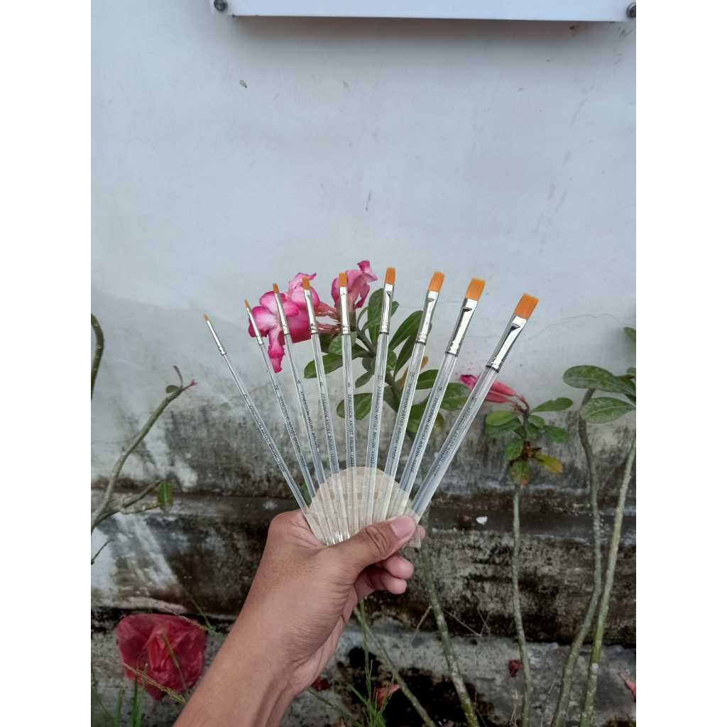 

KUAS XP 1202F NO 0, 2,4,,6,8,10,12,14,16 KUAS LUKIS BERKUALITAS