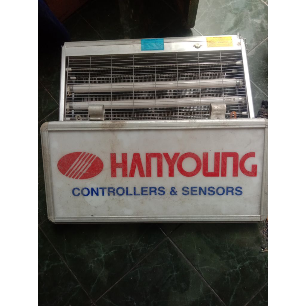 

PERANGKA NYAUMUK/PAPAN NAMA REDY 2VARIAN SESUAI FOTO