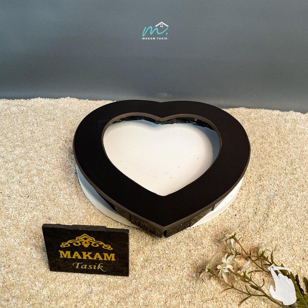 BATU NISAN MAKAM GRANIT TILE BENTUK TABUR BUNGA LOVE 30X30