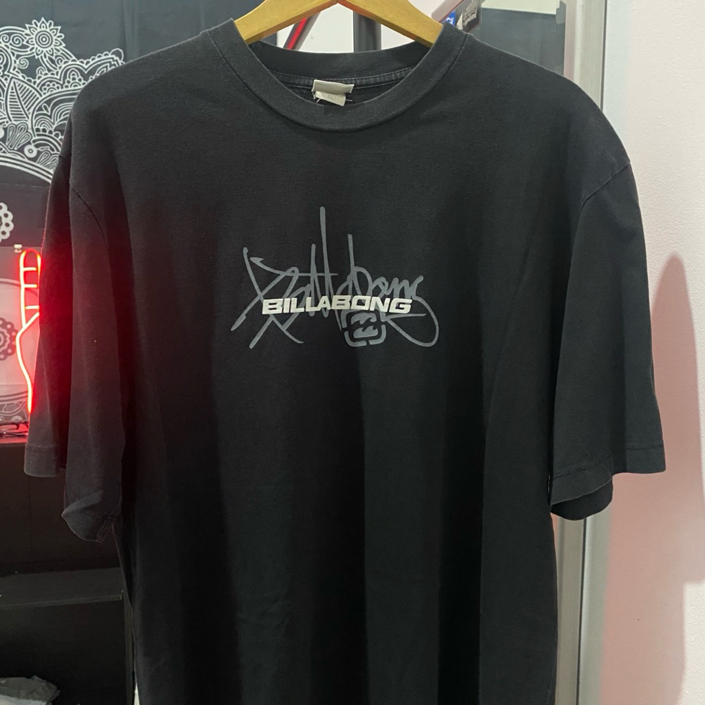 Vintage Billabong Graffiti Logo Tee