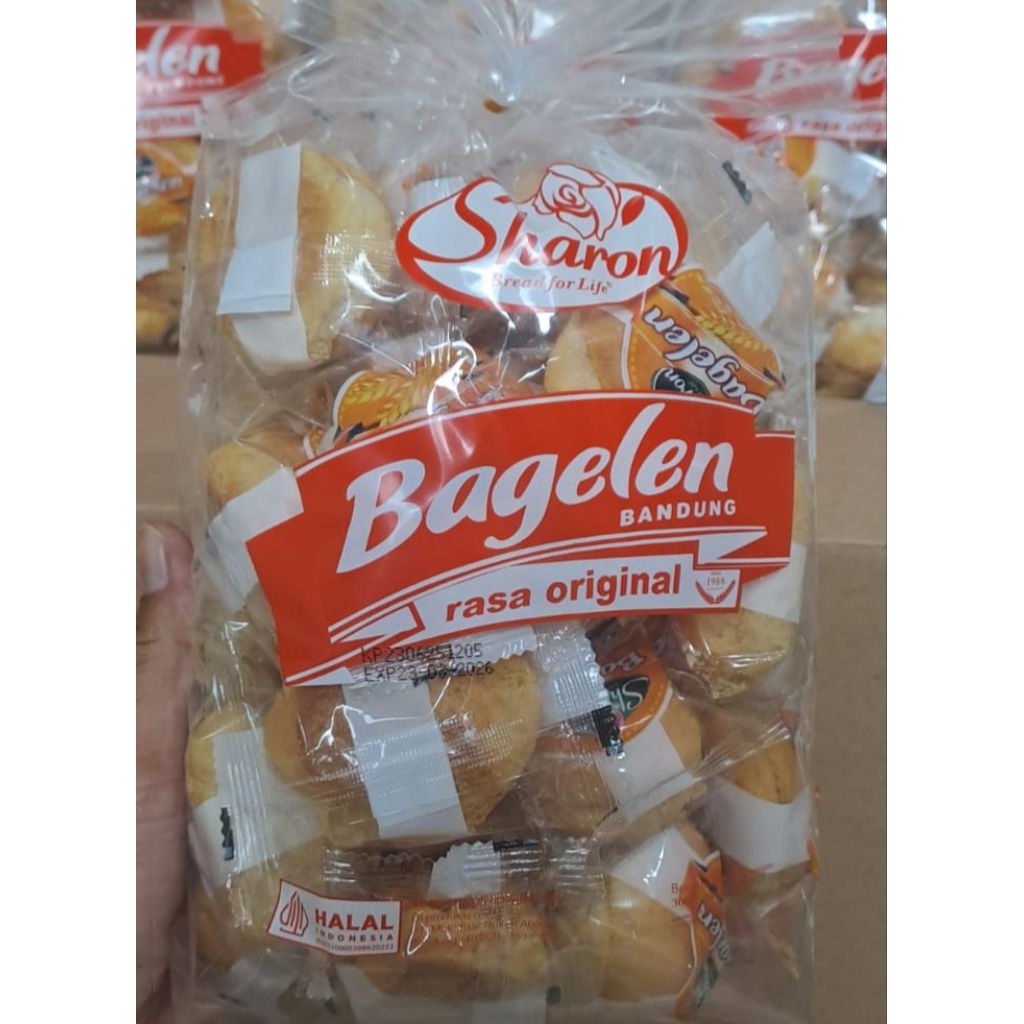 

1 bungkus isi 30 pcs roti kering bagelen sharon