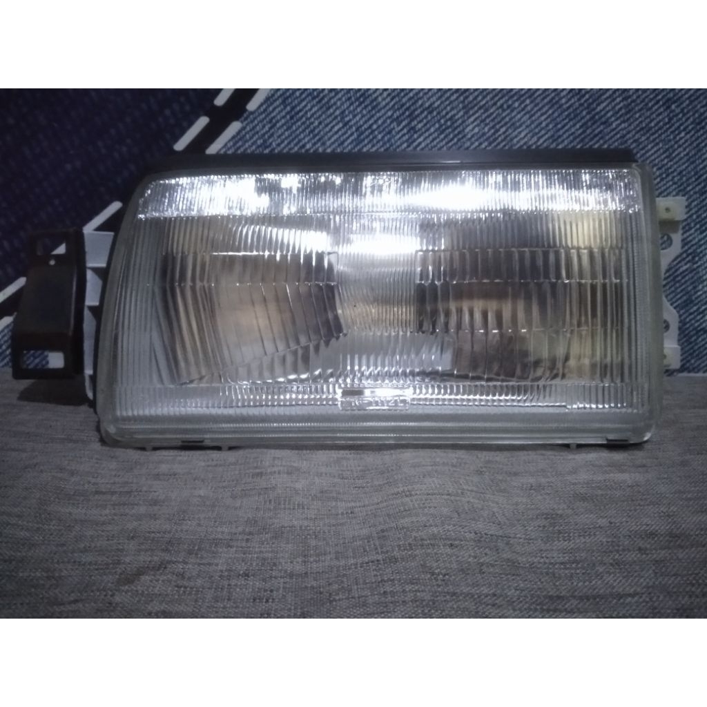 Headlamp lampu depan mazda 323 tahun 1986-1987