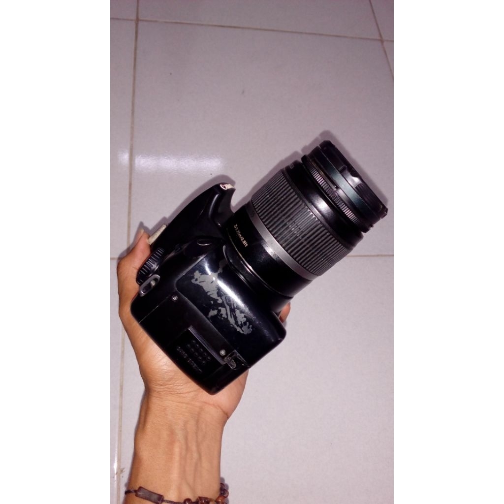 kamera dslr canon 1000D normal