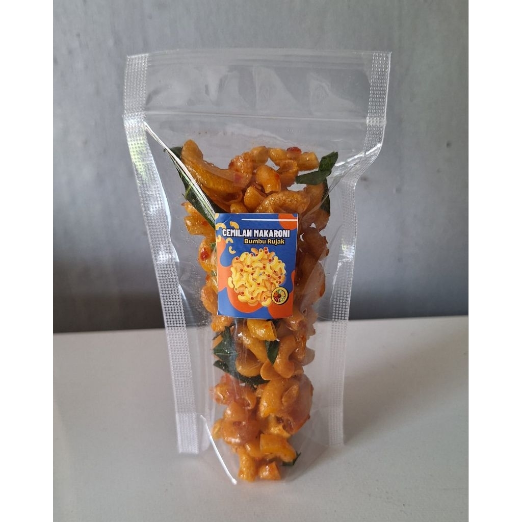 

Cemilan / Snack / Makanan Ringan / Makaroni Pedas Bumbu Rujak 70gr