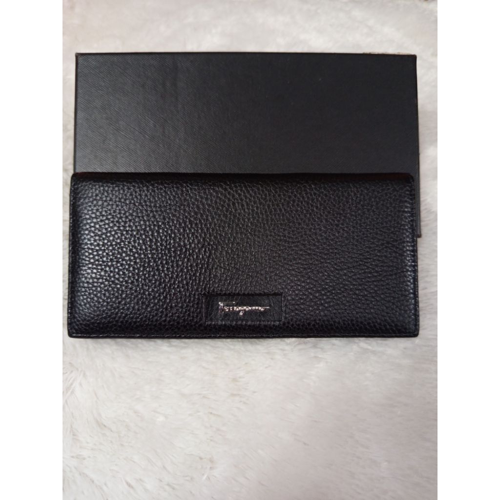 Dompet Panjang Pria Kulit Sapi Ferragamo