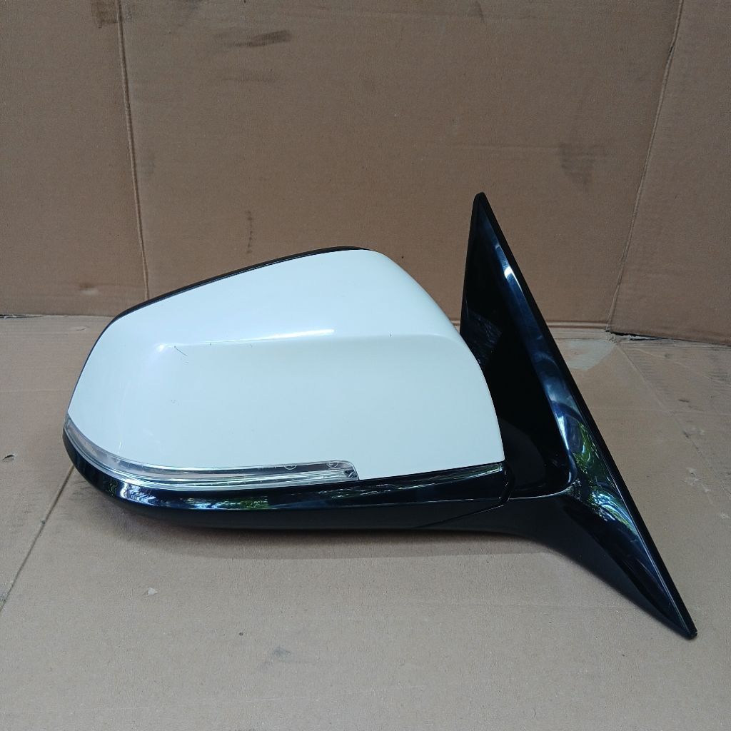 spion bmw f30 bagian kanan