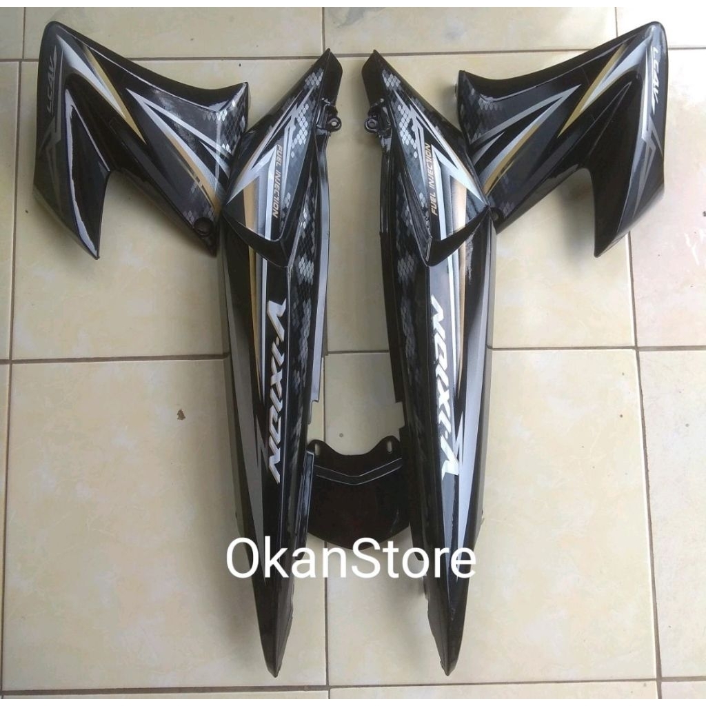 cover body plus sayap tangki vixion old 2009 hitam
