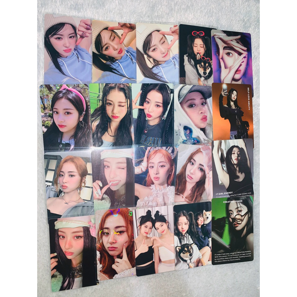 photocard yunjin le sserafim