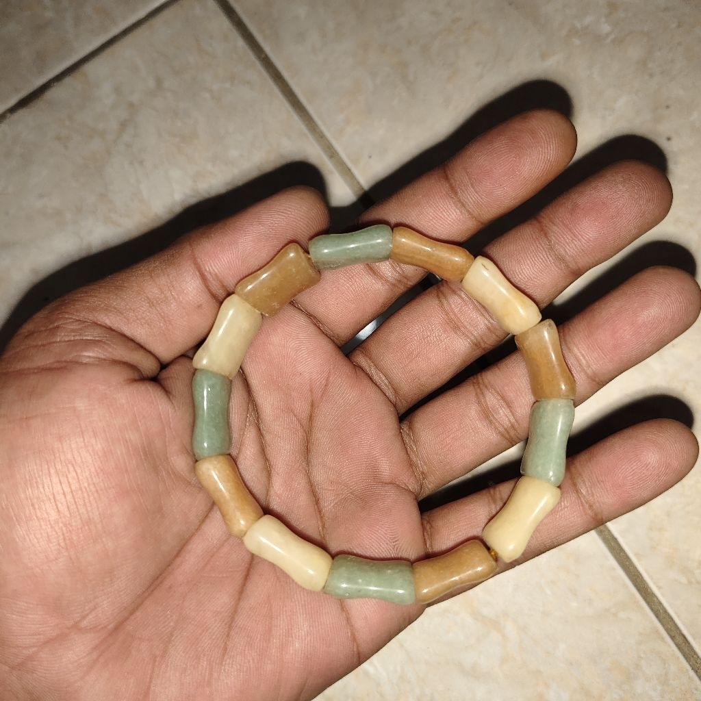 gelang antik kuno jadul dari batu peniggalan mbah