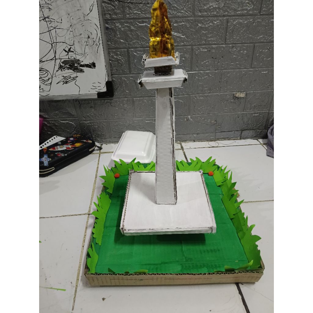 

Prakarya Monas / request Monas dari kardus