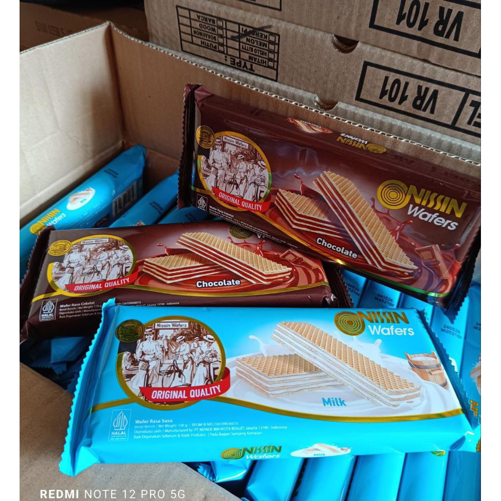 

2 pcs nissin wafers chocolatte-milk 110 gr