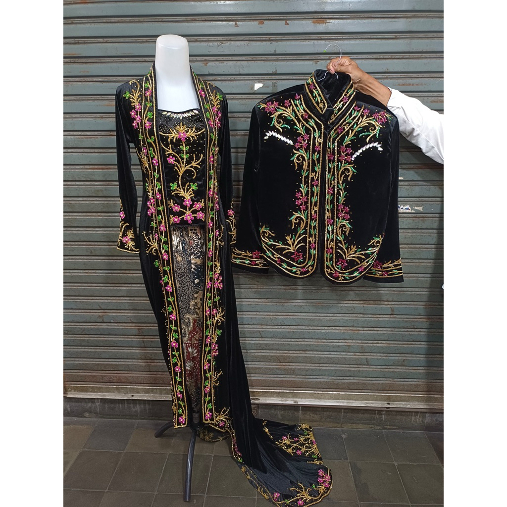 Set Baju pengantin bludru hitam payet pink kombinasi hijau