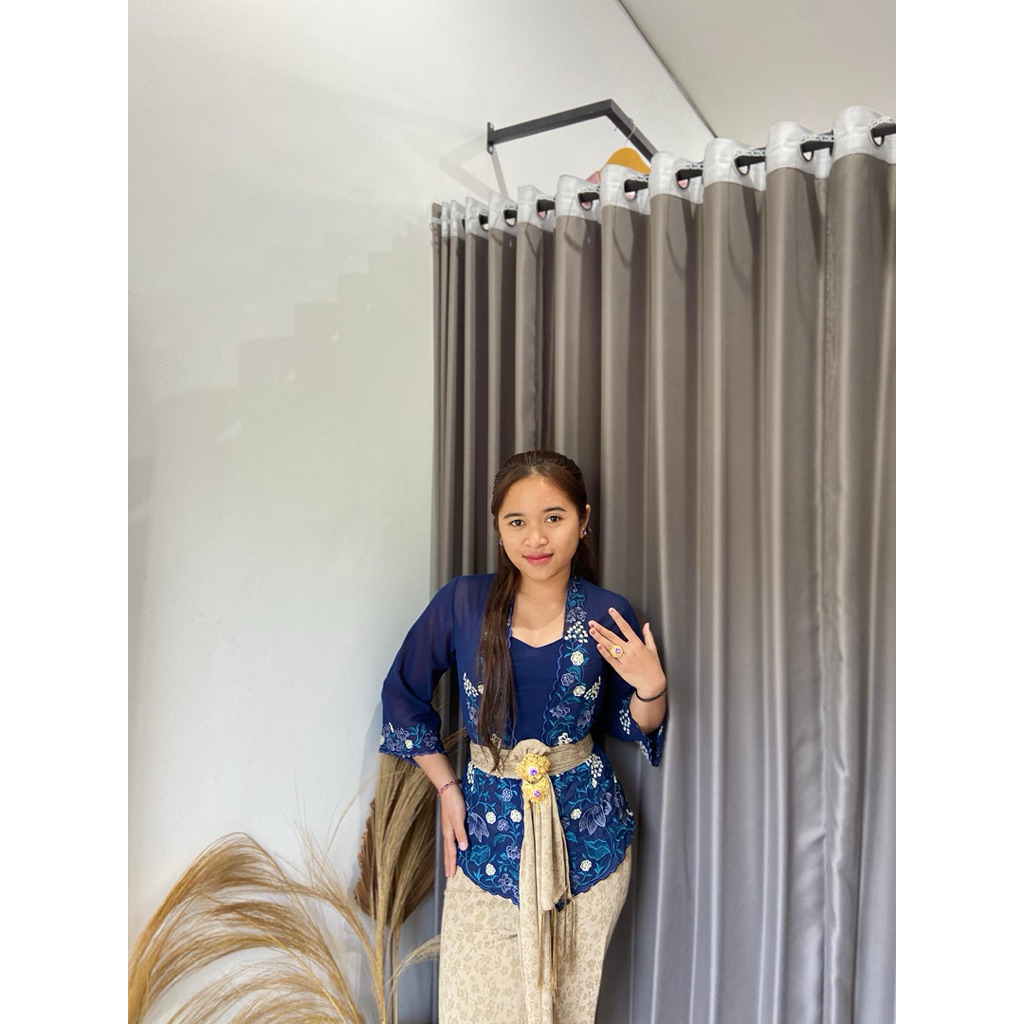 Kebaya Bali Bordir Wanita Lengan Lonceng