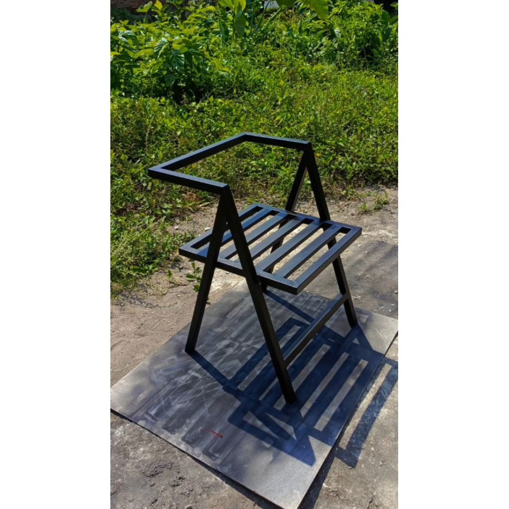 kursi besi hollow/kursi cafe/kursi taman/kursi teras aestetik