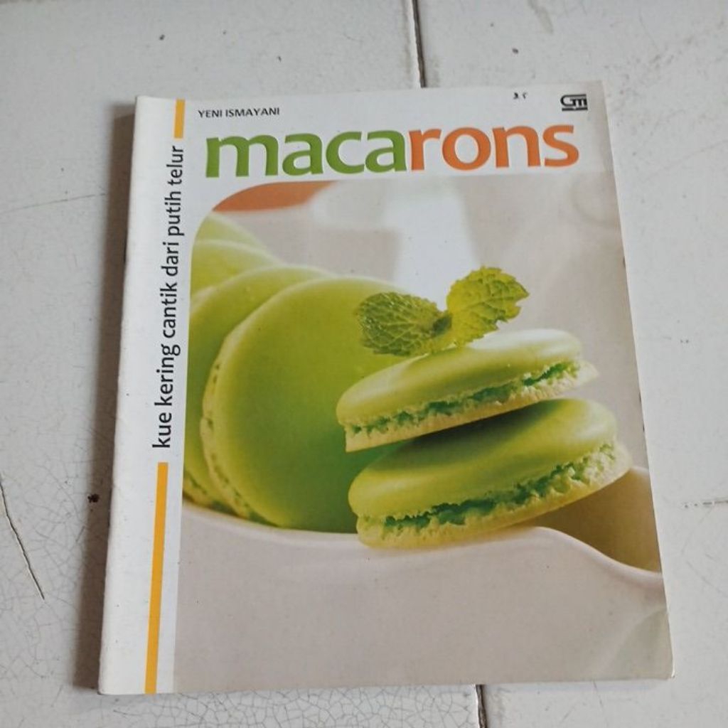

MACARONS KUE KERING CANTIK DERI PUTIH TRLUR