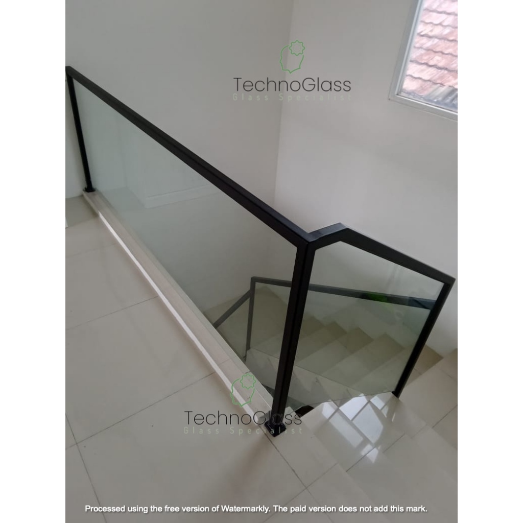 Railing Tangga Besi Kaca Tempered / Railing Balkon Besi Kaca Tempeed / Railing Kaca Tempered