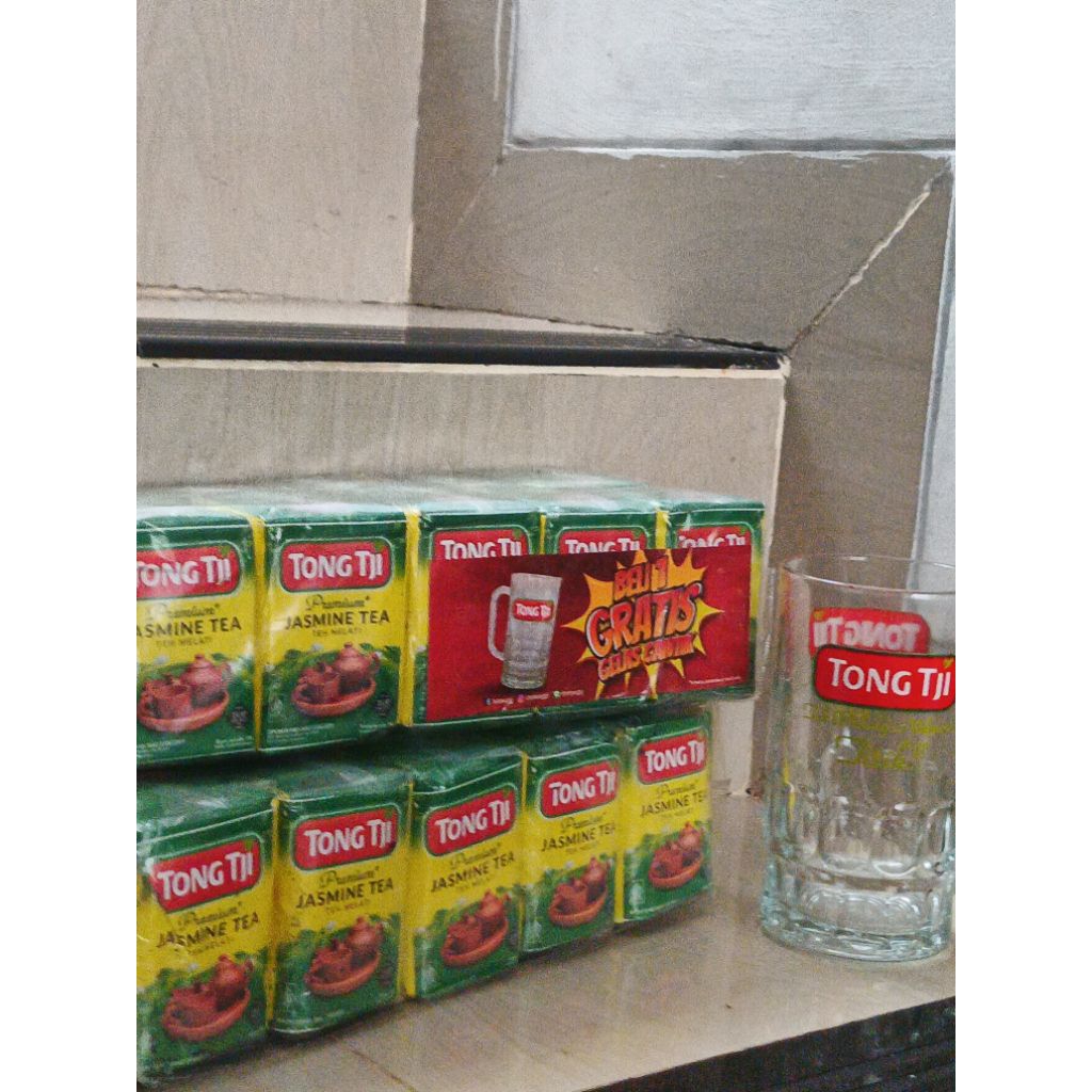 

Tong Dji Premium Jasmine Tea [10 pcs @40gr] + Gelas Cantik