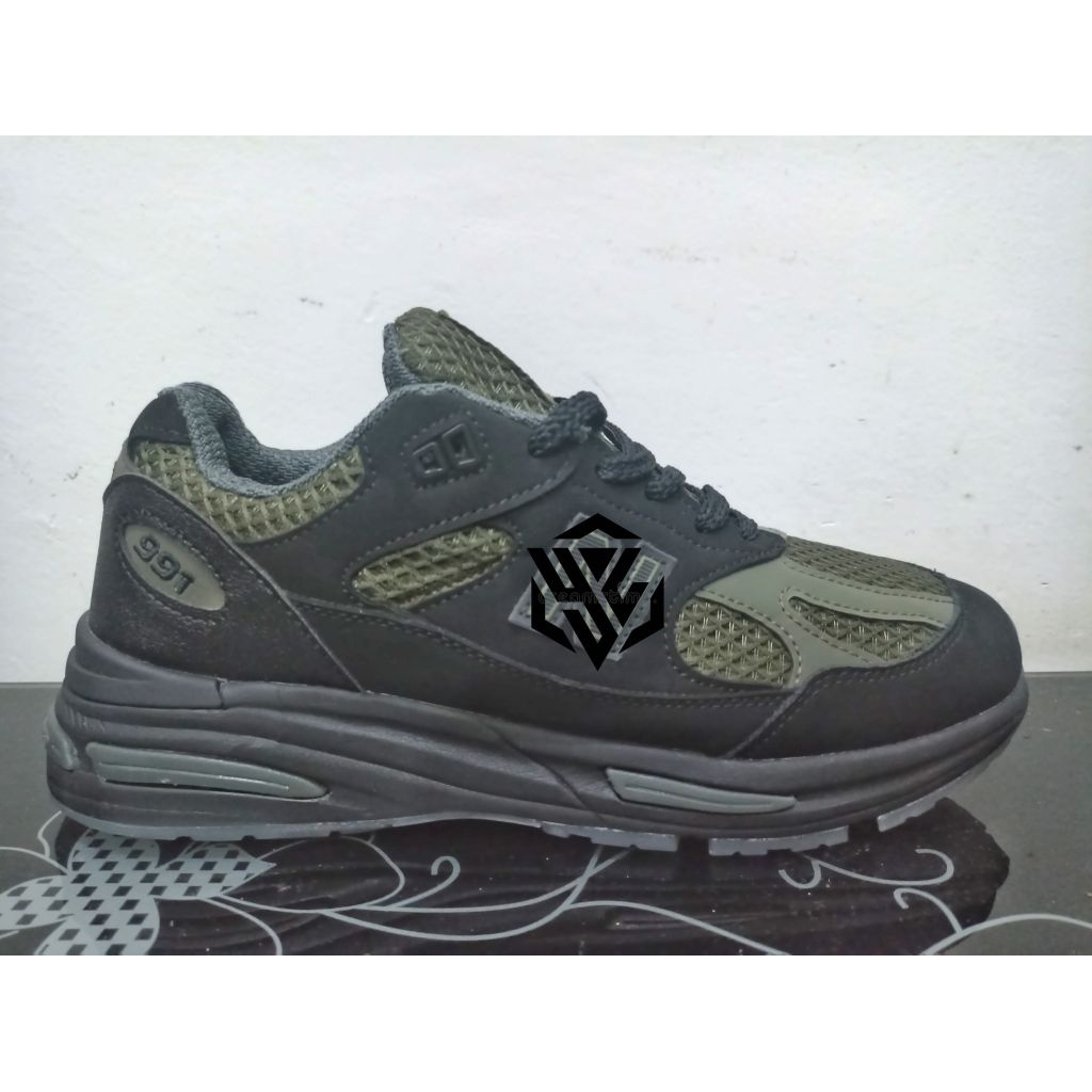 New Shoes - 991 V2 Miuk Stone Island Black