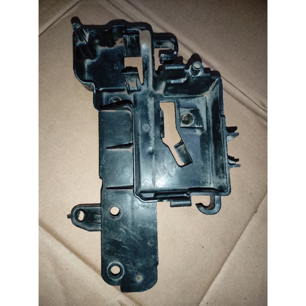 Dudukan aki tempat aki yamaha byson original COPOTAN