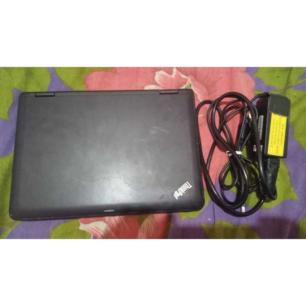 Lenovo Yoga 11e Touchscreen 11 inci Laptop 2 in 1