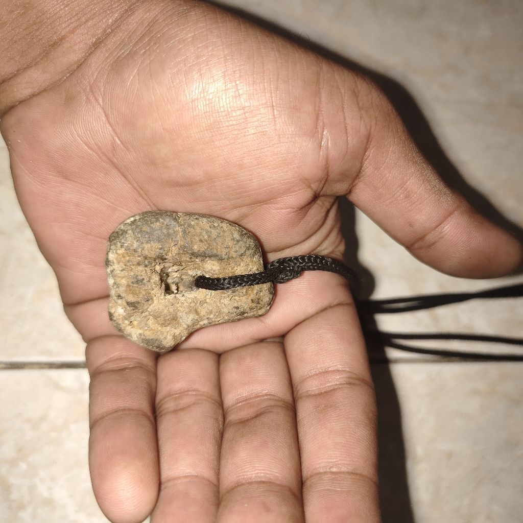kalung bandul batu kuno unik langka jadul warisan