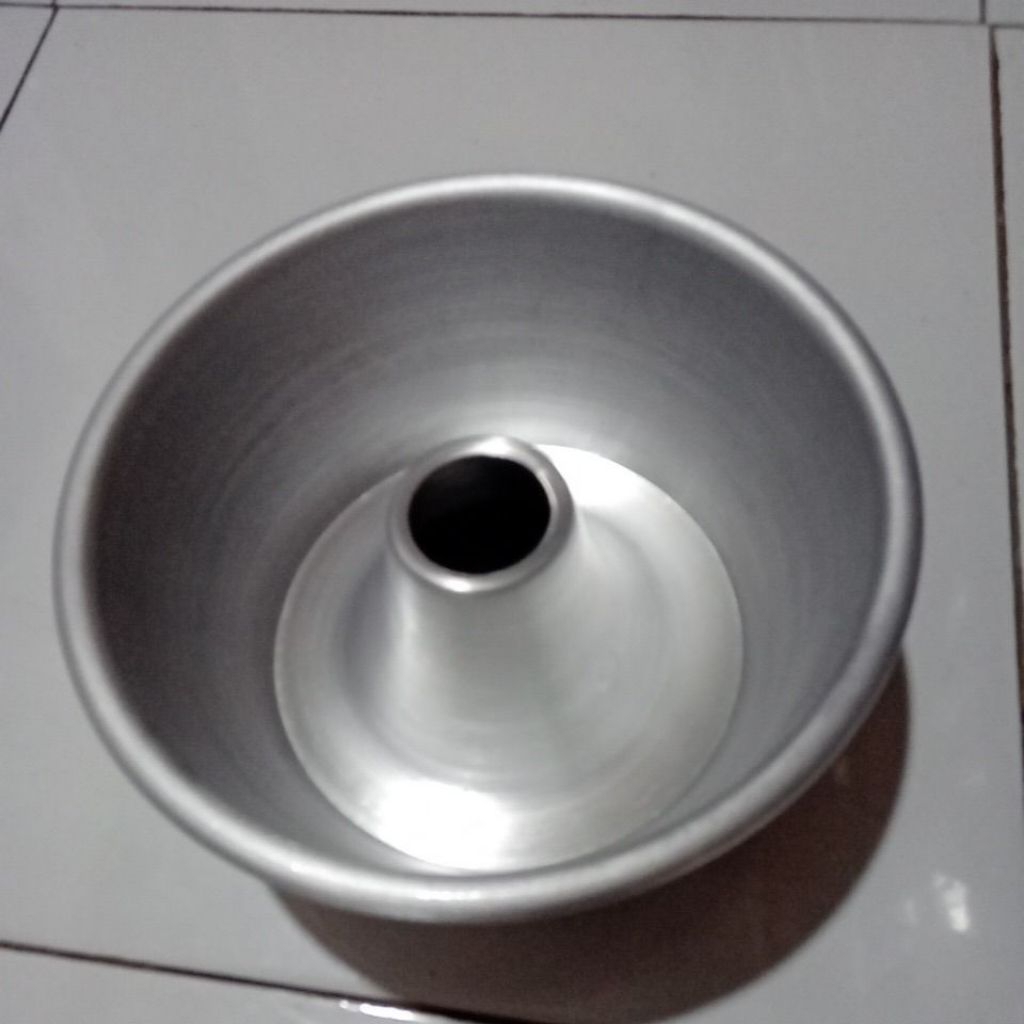 Loyang Tulban Pres Tanpa Sambungan Ukuran 18 Cm Tinggi 9 Cm Bahan Alumunium Anti Lengket / Cetakan K