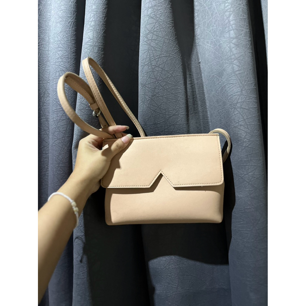 preloved tas miniso warna pink