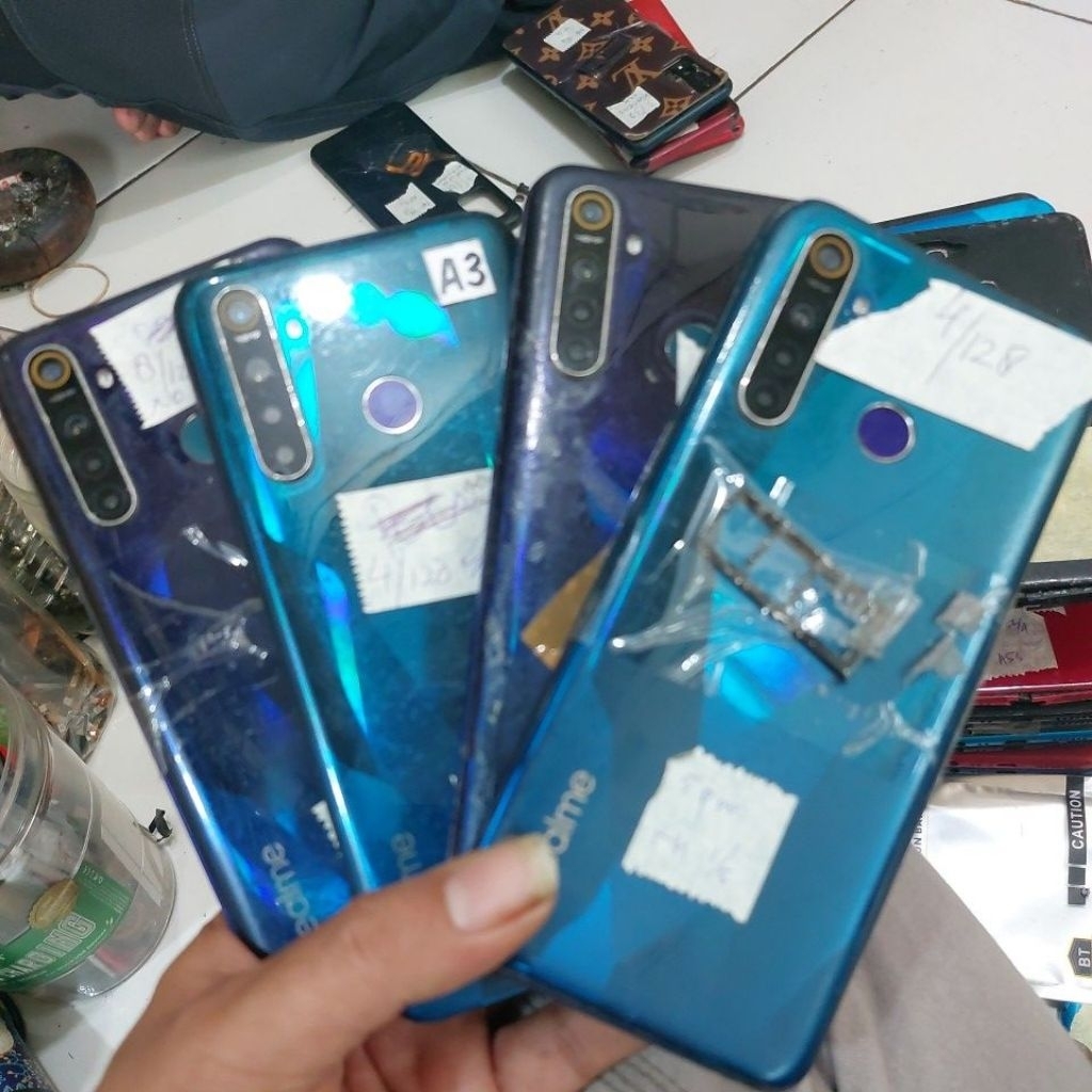 realme 5 pro minus lcd,baca deskripsi