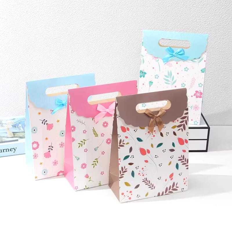 

Veiso_Paper Bag Tutup Pita Bahan Kertas/Paper Bag Tutup M UK 19 X 9 X 27