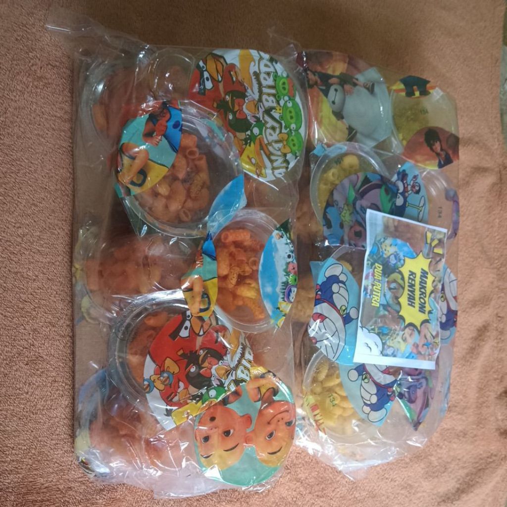 

makroni renyah makroni cup makroni kering 1 pak (isi 12 pcs)