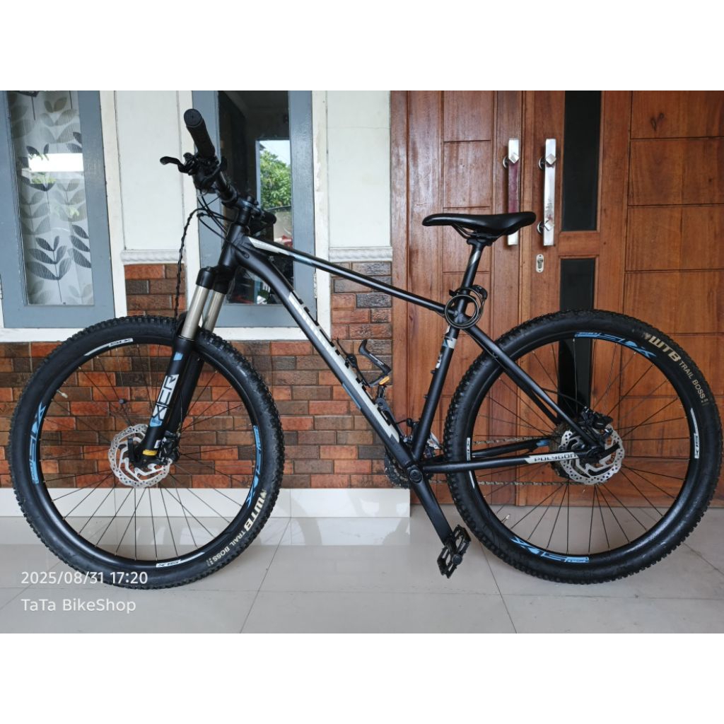 MTB Sepeda gunung Polygon Xtrada 6 2020 Second