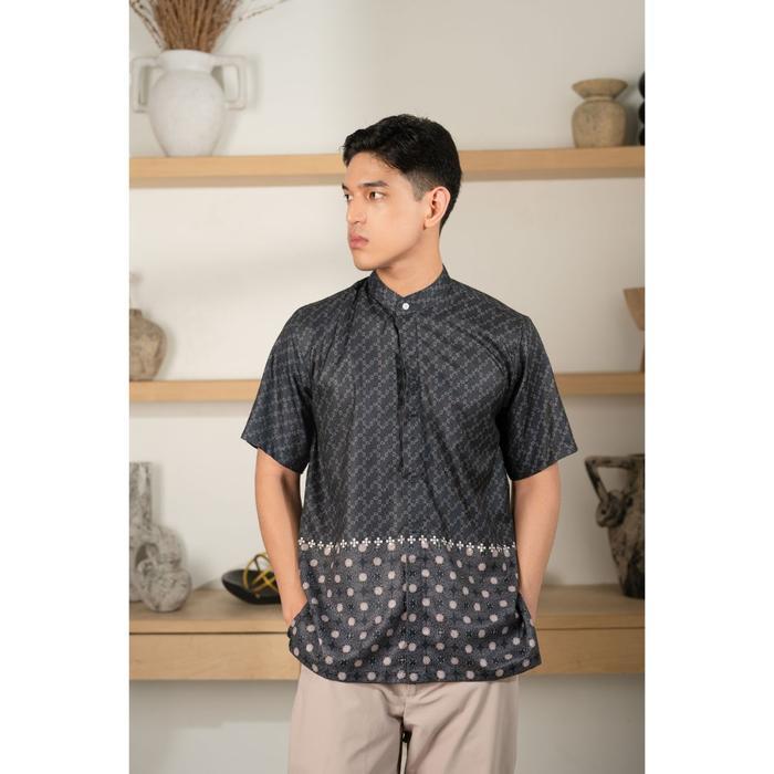 Siara Shirt Men Wearing Klamby