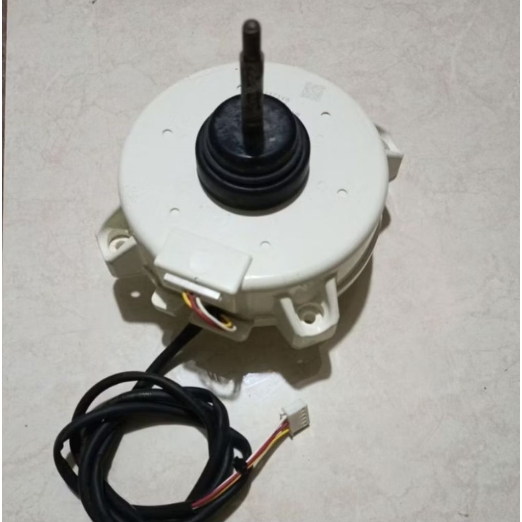 Motor fan outdoor AC DAIKIN INVERTER FTKC / RKC 28watt original