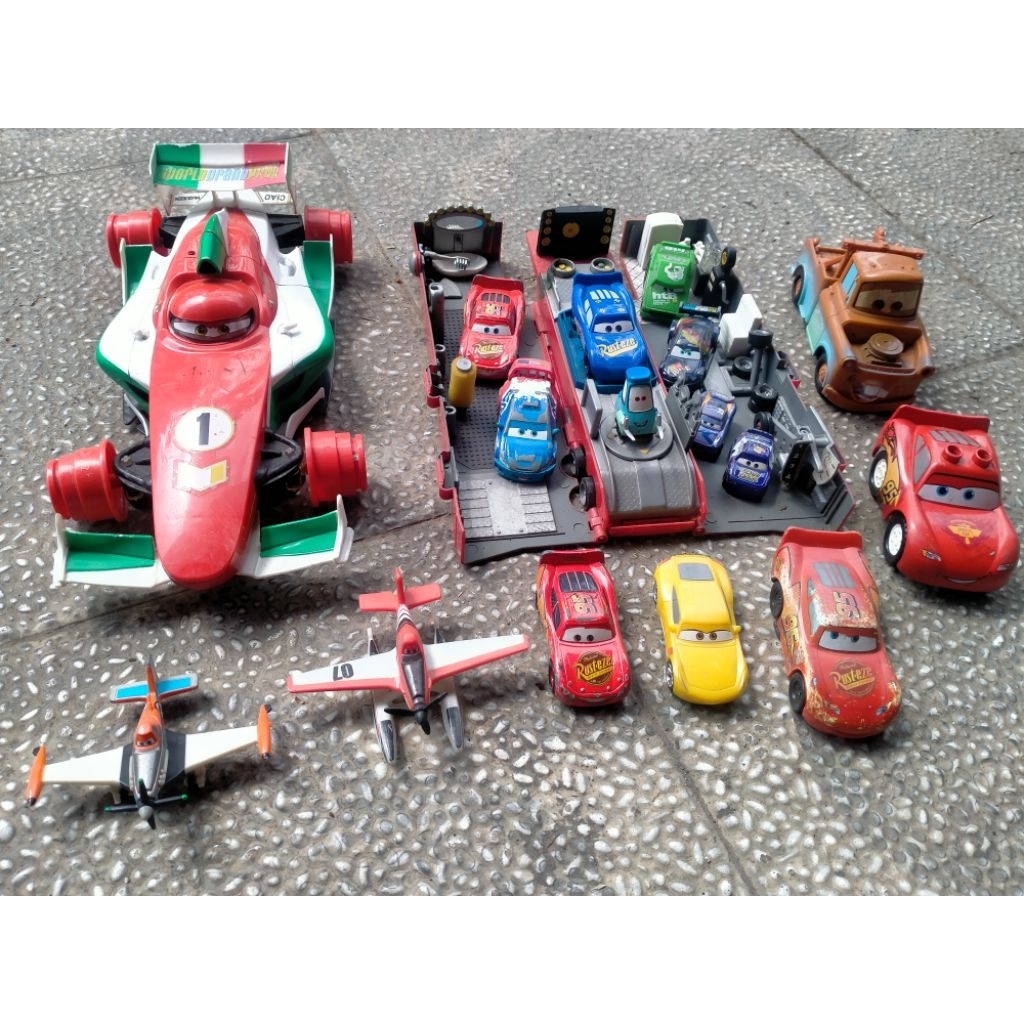 Cars and planes disney pixar