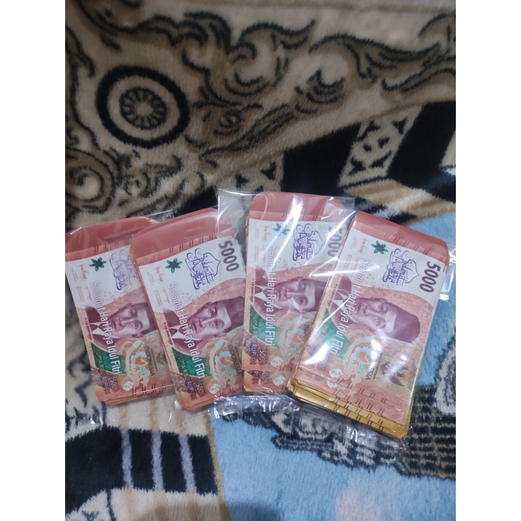 

amplop THR lebaran uang lima ribu