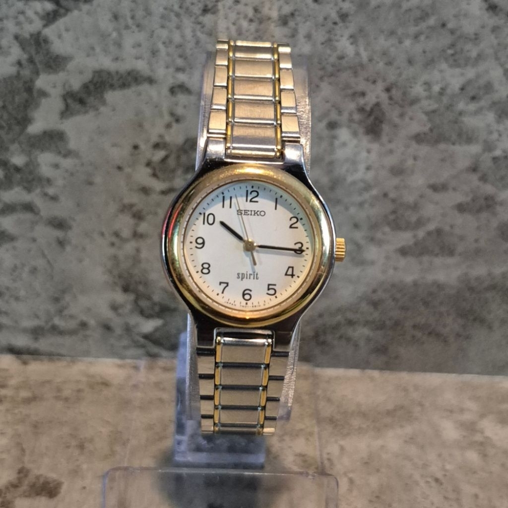 SEIKO SPIRIT QUARTZ VINTAGE WATCH SECOND