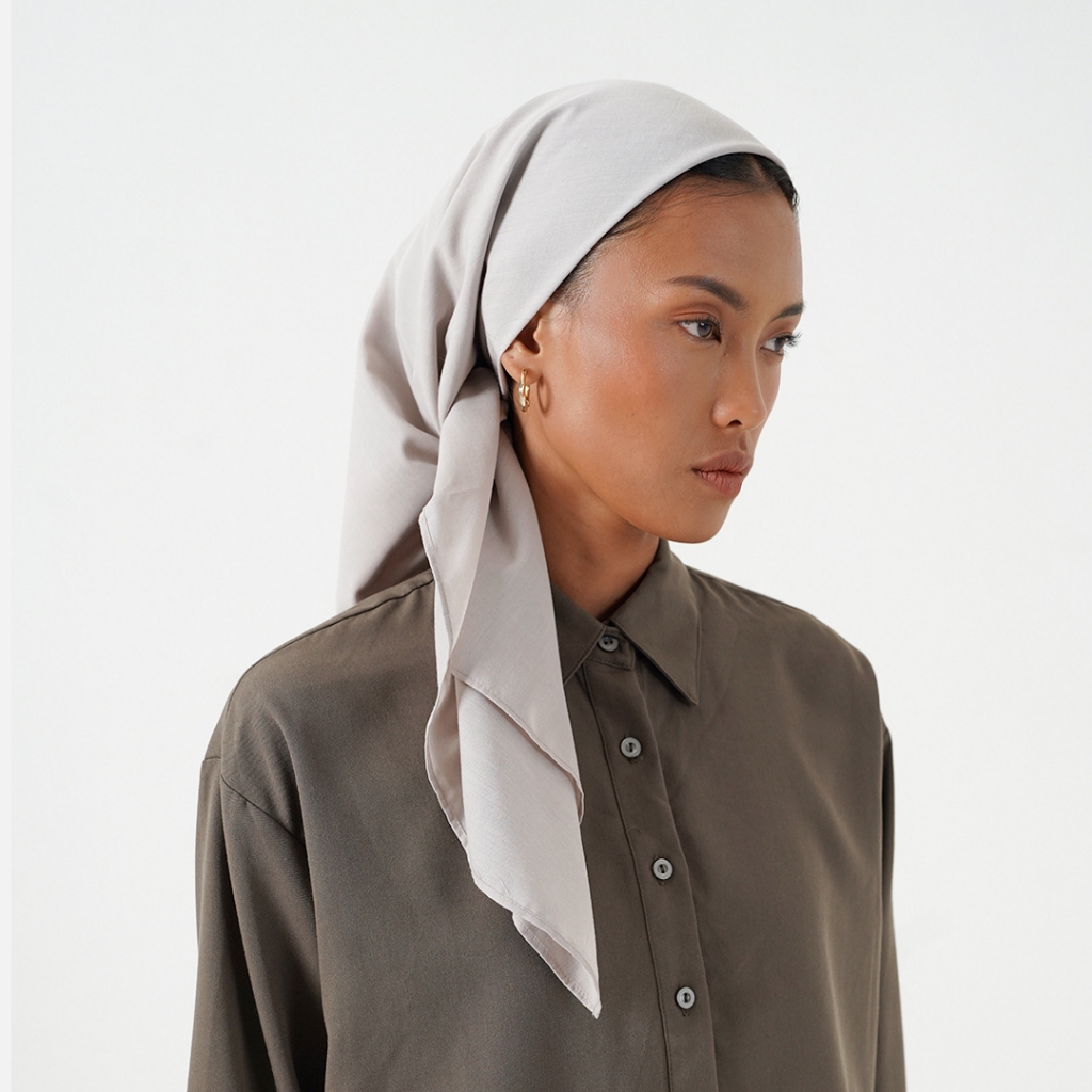 Queensland Basic Square Hijab Segi Empat  LIN000641Q Cream