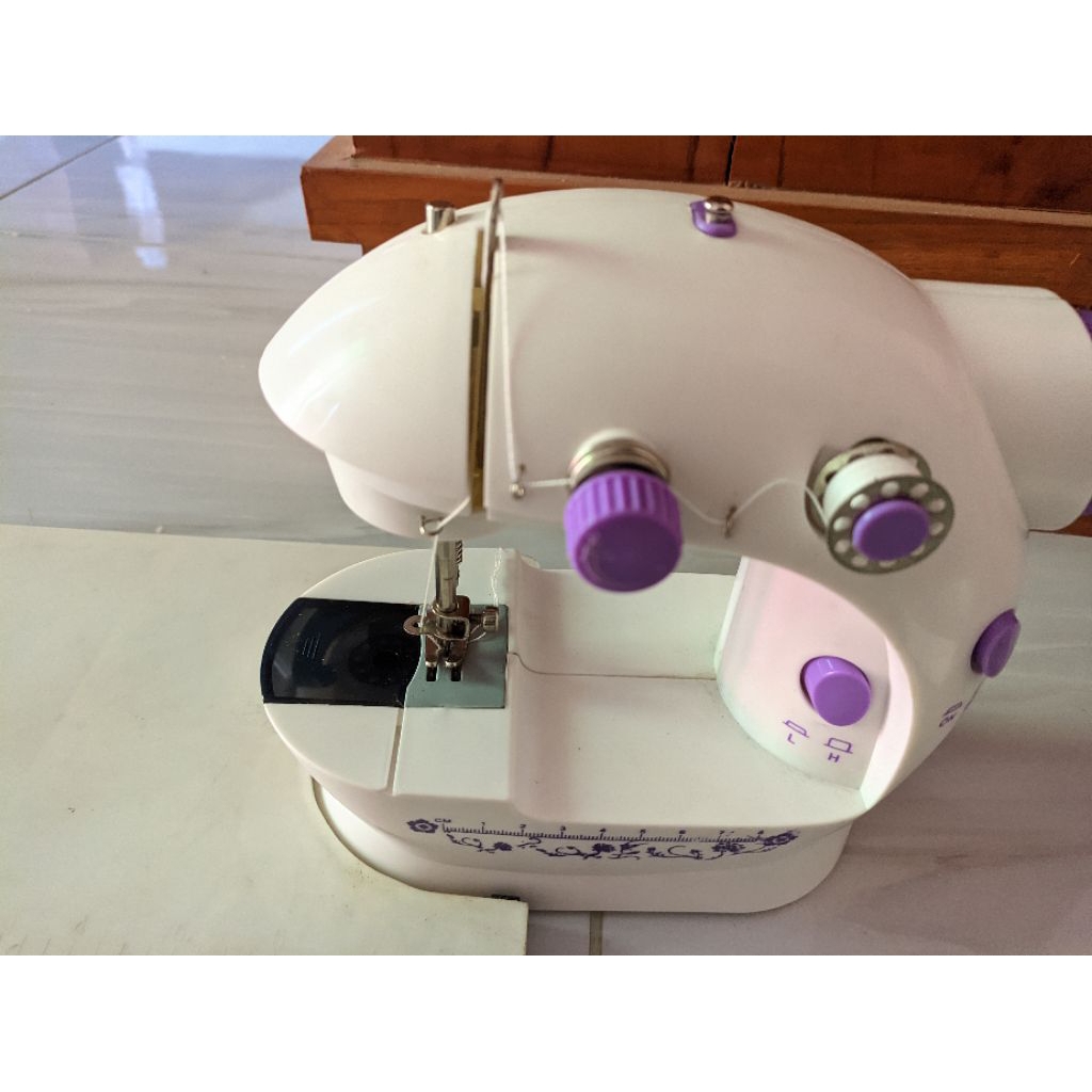 Preloved MINI SEWING MACHINE