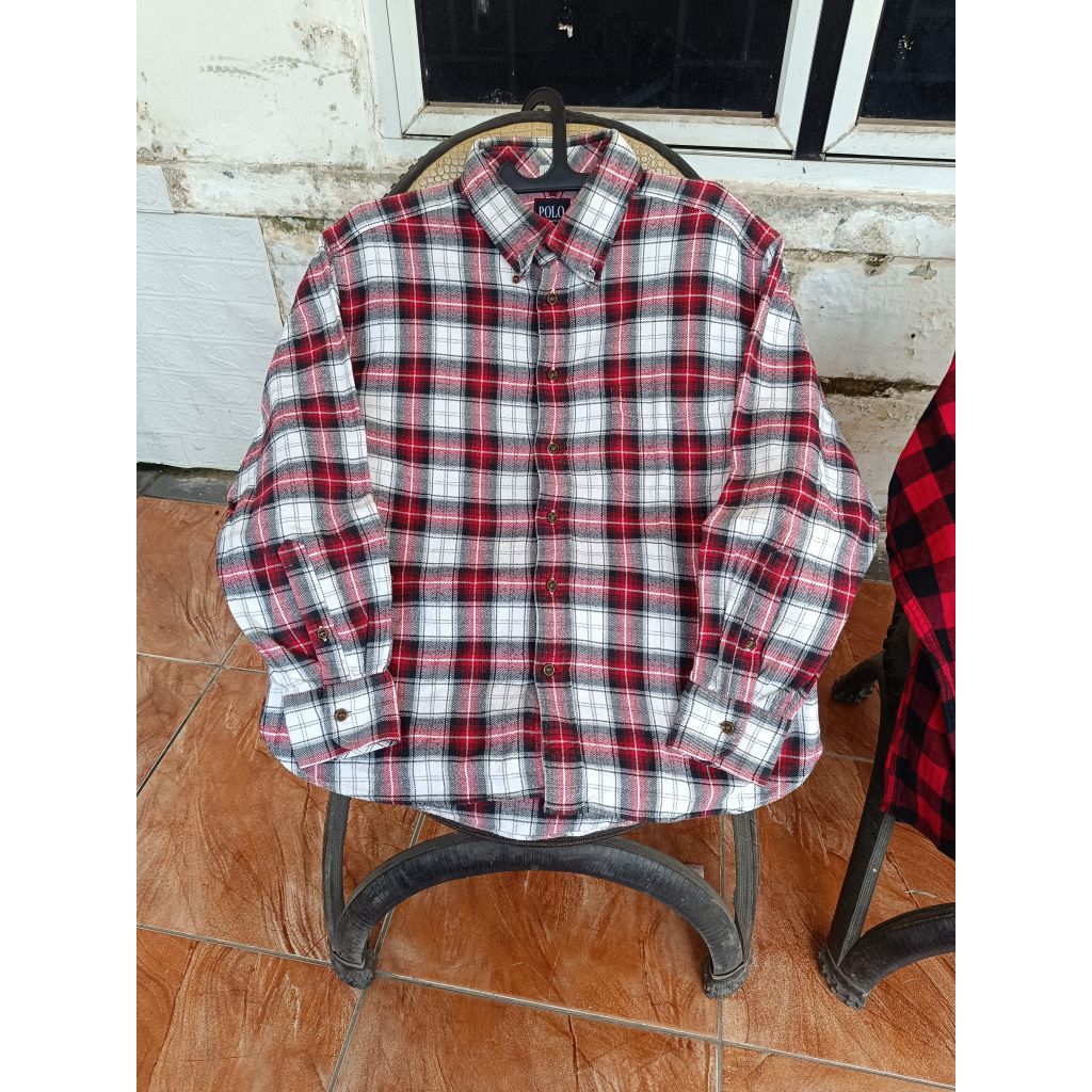 Kemeja flanel polo