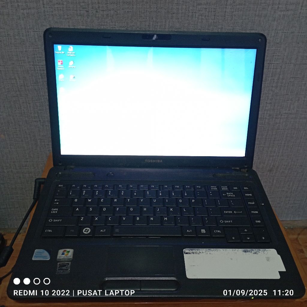 Laptop Toshiba satellite C605 windows 7 Mesin Normal tested siap pakai